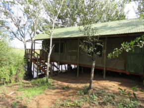 Waterlea-on-River Tented Cabins